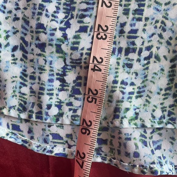 Lightweight layering blouse - Picture 3 of 10